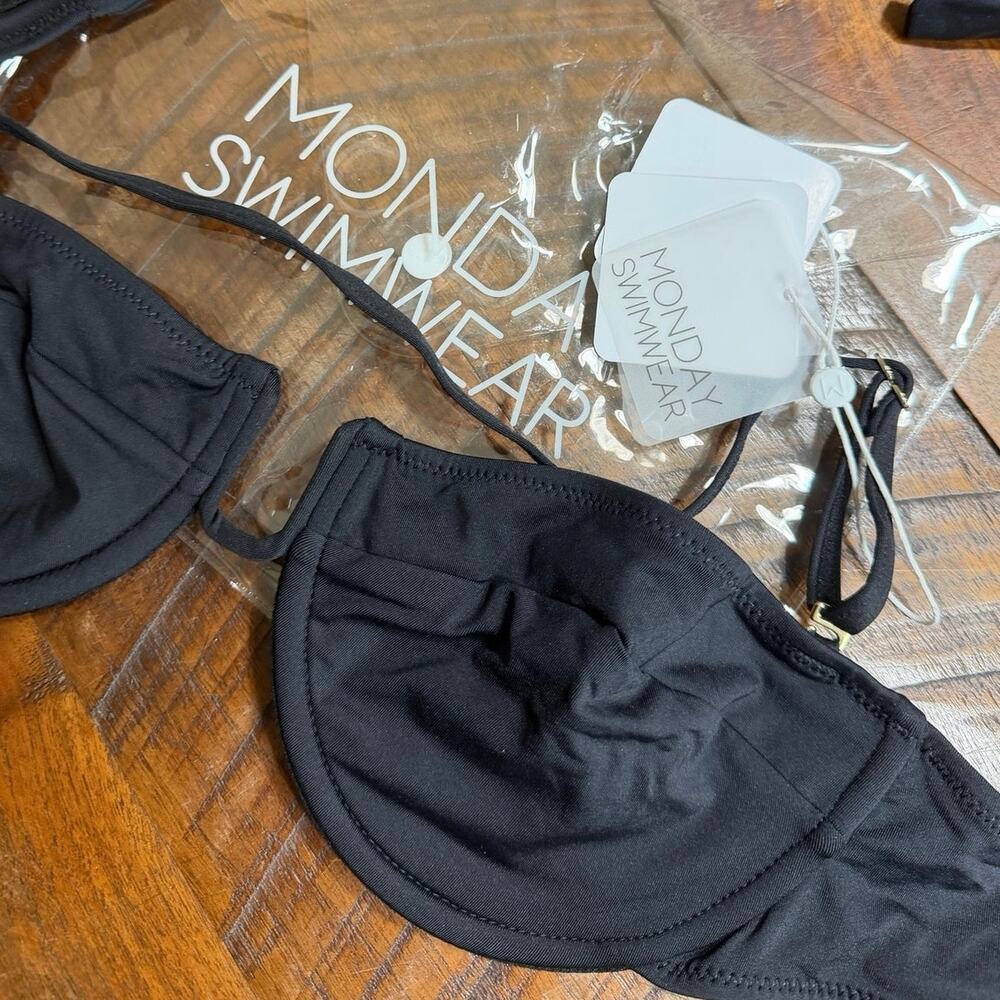 Monday Swimwear Cala Conta Top